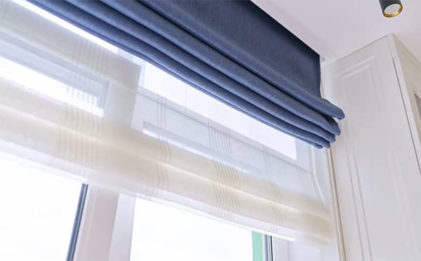 Римские шторы: как выбрать ткань и создать уют