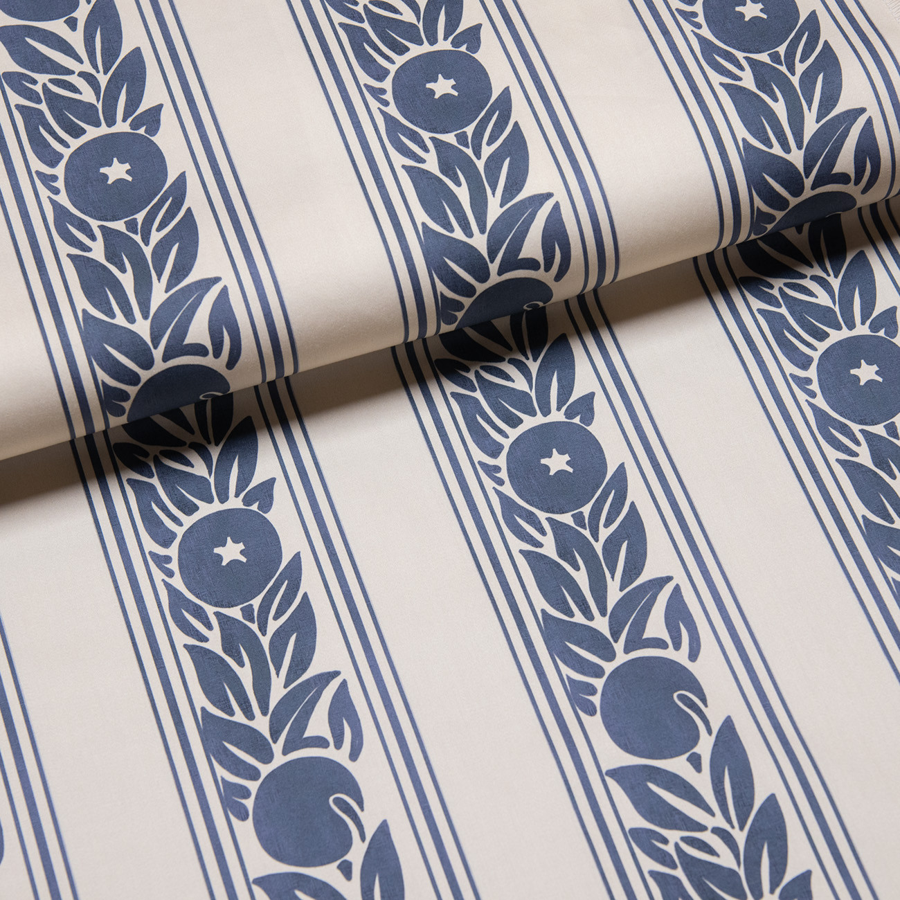 Полосы с голубикой