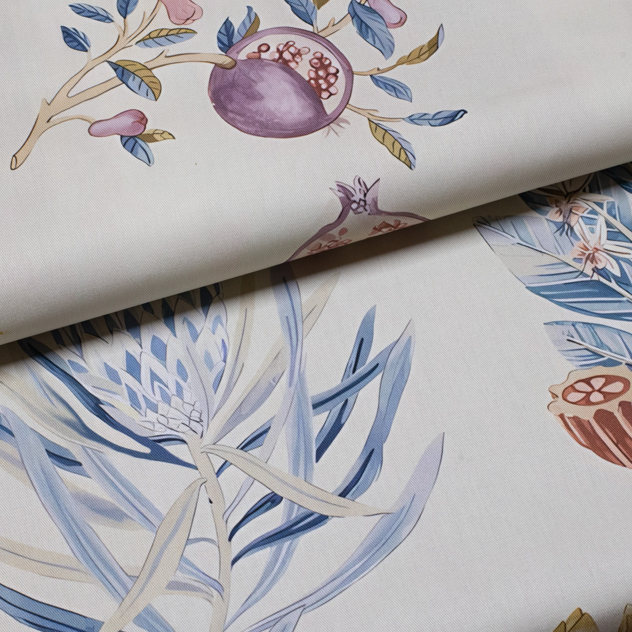 Берег с лилиями